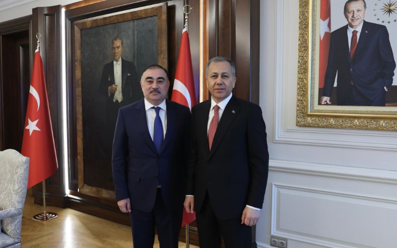 İçişleri Bakanımız Sayın Ali Yerlikaya, Azerbaycan Ankara Büyükelçisi Reşad Mammadov ve beraberindeki heyeti kabul etti.