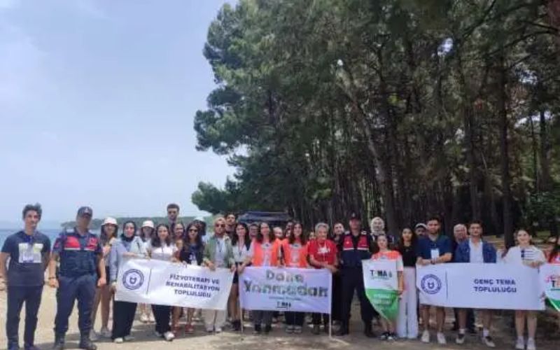 Aydın’ın Kuşadası İlçesinde Jandarma Ekipleri, 50 Öğrenciyi Bilgilendirdi