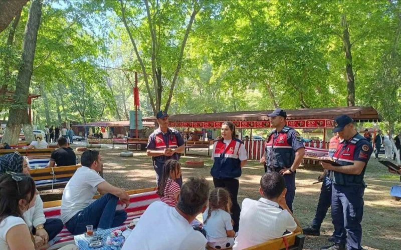 Bozdoğan’da Jandarma Ekiplerinden Bilgilendirici Devriye