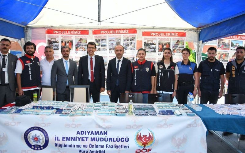 Adıyaman İl Emniyet Müdürlüğü Tarafından Adıyaman Üniversitesi Kampüsünde Bilgilendirme Standı Açıldı