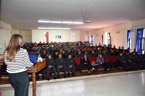 Polis adaylarına ‘Aile İçi İletişim ve Kadına Karşı Şiddetle Mücadele Eğitimi’ verildi