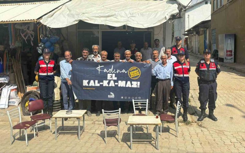 Elazığ’da Jandarma Ekipleri Kadına Yönelik Şiddetle Mücadele ve KADES Uygulaması Hakkında Bilgilendirmelerde Bulunuldu