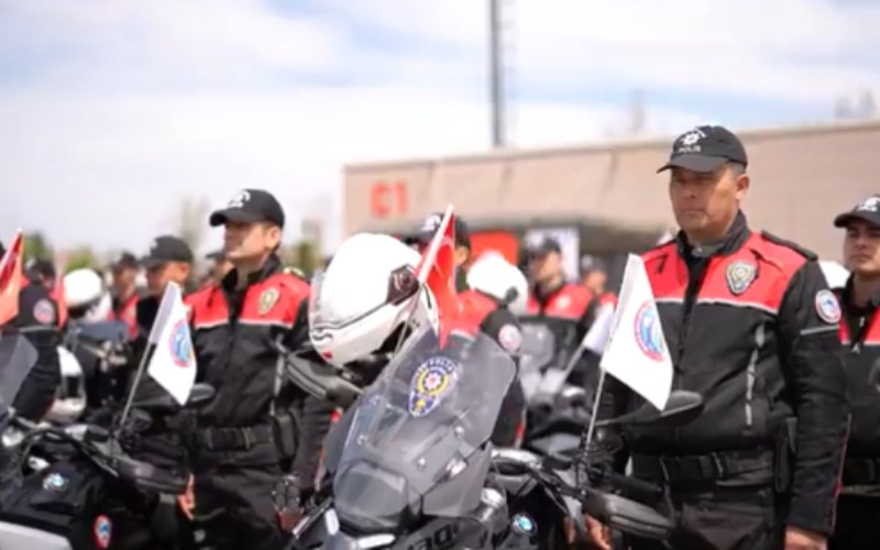 Motosikletli Polis Timleri, Çocuklarla Bir Araya Geldi
