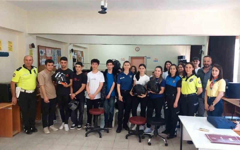 Gazipaşa’da Trafik Haftasında Gençlere Yönelik Farkındalık Semineri Düzenlendi