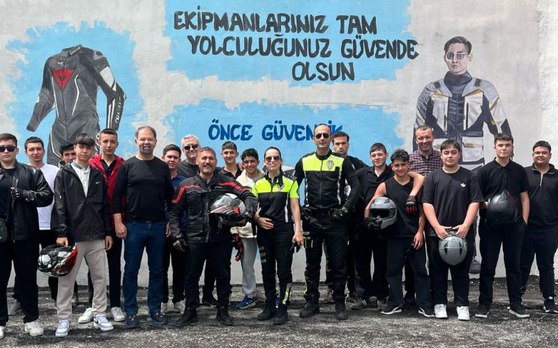 Muğla Emniyet Müdürlüğü’nden Motosiklet Sürücülerine Uygulamalı Güvenlik Eğitimi Gerçekleştirildi