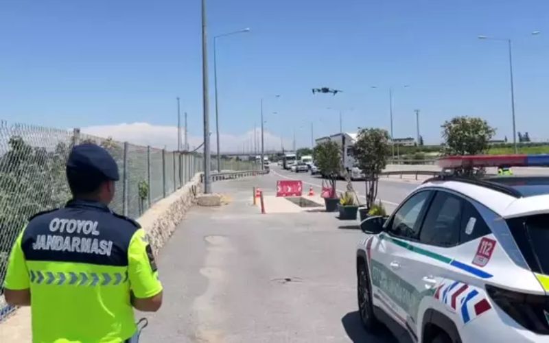 Mersin'de Otoyolda Dron Destekli Trafik Denetimi Gerçekleştirildi