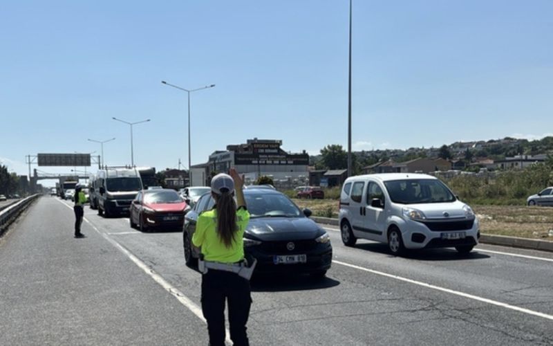 İstanbul-Tekirdağ Kara Yolunda 81 Ekip, 455 Polis Görev Yapmaya Başladı
