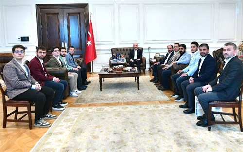 Bakanımız Sn. Süleyman Soylu Kayseri Milletvekilimiz Sn. Dr. İsmail Emrah Karayel ile birlikte Milli Türk Talebe Birliği Trabzon Şubesi'nden genç kardeşlerimizi misafir etti.