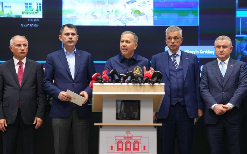 İçişleri Bakanımız Sayın Ali Yerlikaya, İstanbul Depremi ile İlgili Basın Açıklaması Yaptı