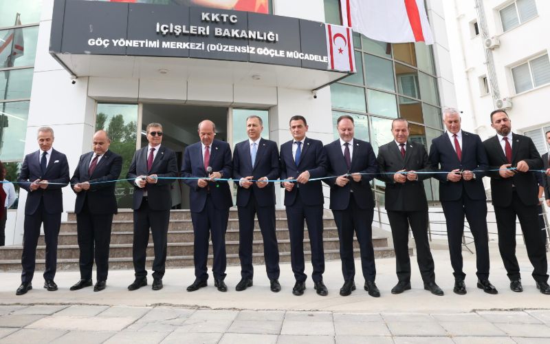 İçişleri Bakanımız Sayın Ali Yerlikaya, Kuzey Kıbrıs Türk Cumhuriyeti’nde (KKTC) yapımı tamamlanan Göç Yönetim Merkezi’nin açılışına katıldı.