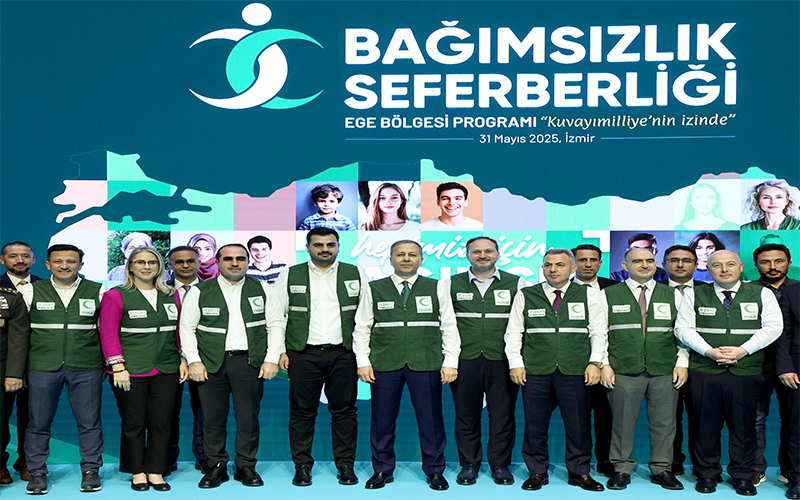 İçişleri Bakanımız Sayın Ali Yerlikaya, İçişleri Bakanlığı ile Yeşilay Cemiyeti iş birliğinde gerçekleştirilen Bağımsızlık Seferberliği Ege Bölgesi Programı’nın tanıtım toplantısına katıldı.