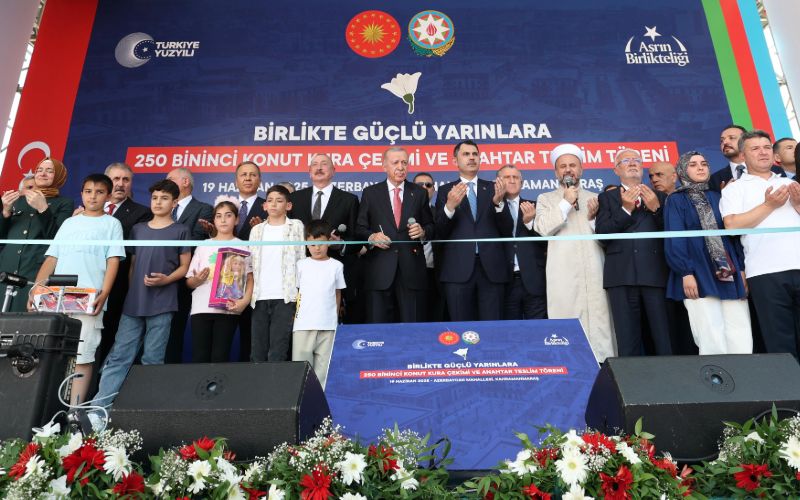 250 Bininci Afet Konutu Anahtar Teslimi ve Kura Çekimi Töreni Düzenlendi