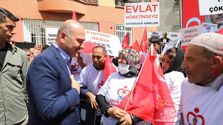 Bakanımız Sn. Süleyman Soylu Diyarbakır Annelerinin Evlat Nöbetinde 4. Yılı Programı'na Katıldı