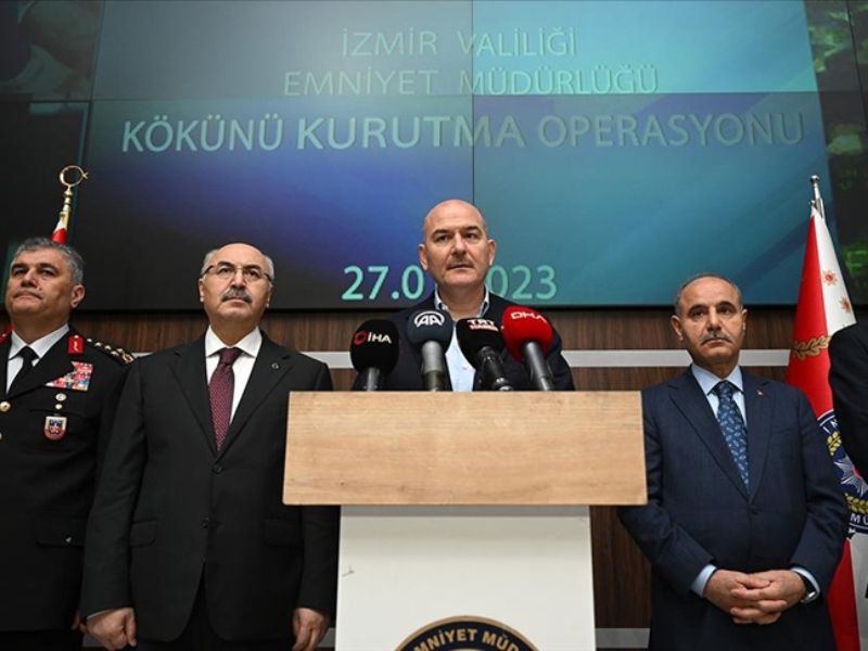 İzmir'de Kökünü Kurutma Operasyonu Gerçekleştirildi