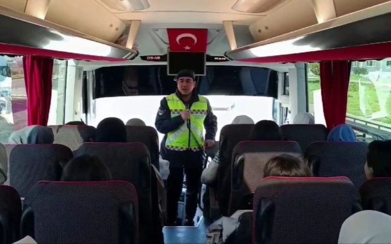 Jandarma Ekipleri Gaziantep’te Emniyet Kemeri Denetimi Yaptı
