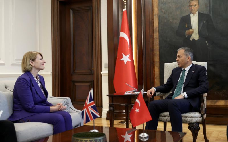 Bakanımız Sayın Ali Yerlikaya, Birleşik Krallık Ankara Büyükelçisi Sayın Jill Morris İle Bir Araya Geldi.
