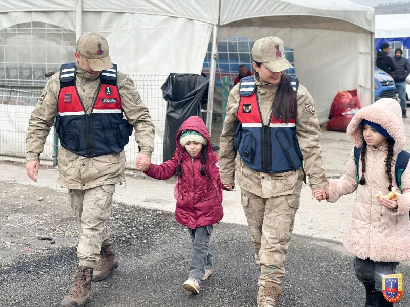 Hatay’da Jandarma Geri Dönüş Yolculuğuna Eşlik Ediyor