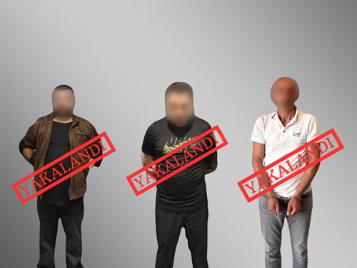 Bakanımız Sayın Yerlikaya: “Kırmızı Bültenle Aranan 3 Suçluyu Daha Ülkemize Getirdik. Kabine dönemimizde 337 suçlunun ülkemize iadesini sağladık”