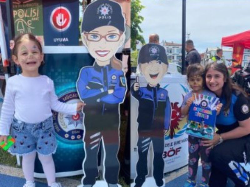 Trabzon Toplum Destekli Polislik Şube Müdürlüğü’nden Teknoloji Festivali’nde Bilgilendirme Standı